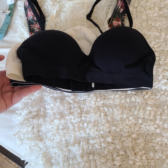 Girls Brallettes Sports Bra Size 34 Bundle Deal - Picture 8 of 9